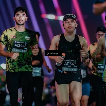 Runner Photo 6240198