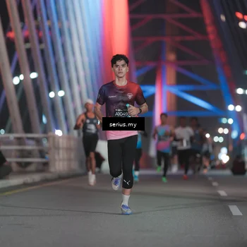 Runner Photo 6240428