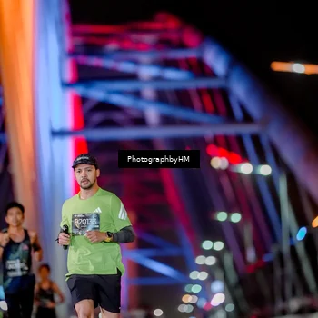 Runner Photo 6240747