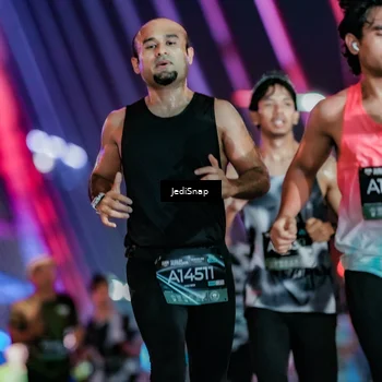 Runner Photo 6240760