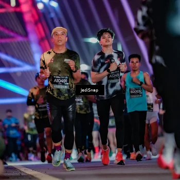 Runner Photo 6240773