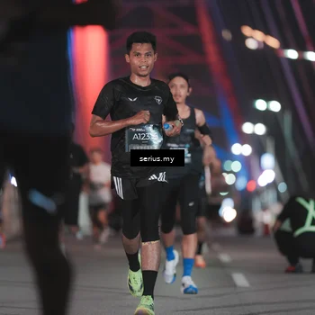 Runner Photo 6240804