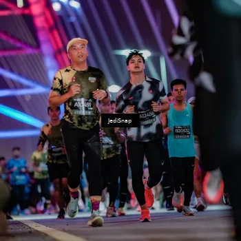 Runner Photo 6240825