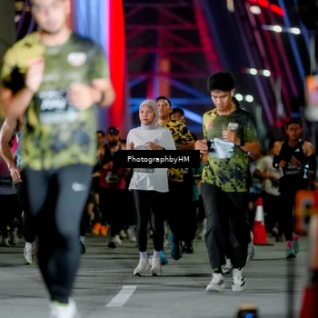 Runner Photo 6240848