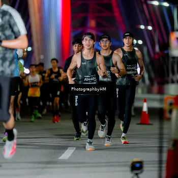 Runner Photo 6240878