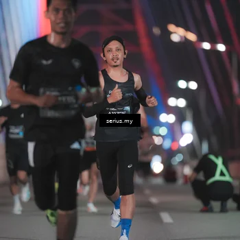 Runner Photo 6240881