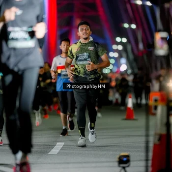 Runner Photo 6240915