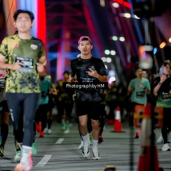 Runner Photo 6240926