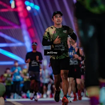 Runner Photo 6240997