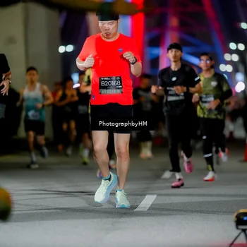 Runner Photo 6241003