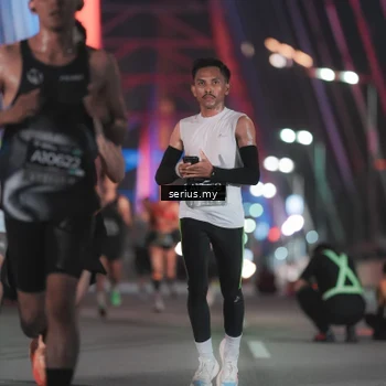 Runner Photo 6241033