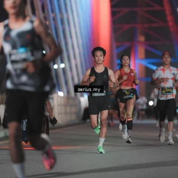Runner Photo 6241049