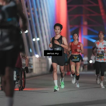 Runner Photo 6241077