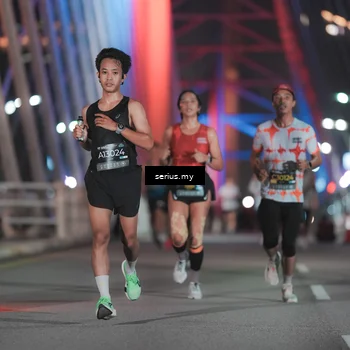 Runner Photo 6241100