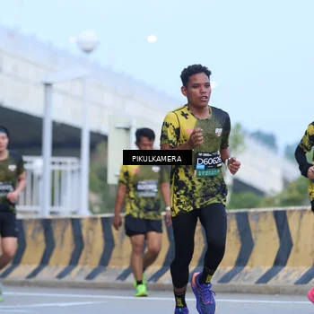 Runner Photo 6241124
