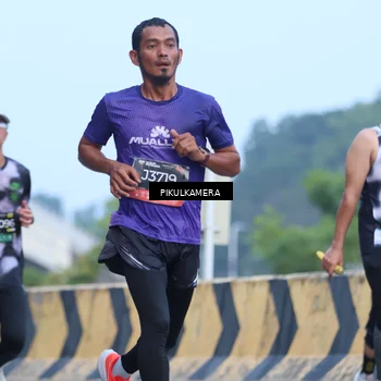 Runner Photo 6241136