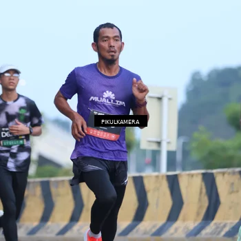 Runner Photo 6241138