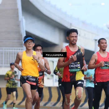 Runner Photo 6241183