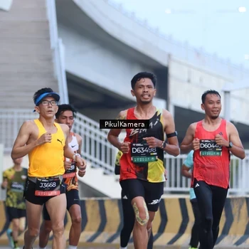 Runner Photo 6241185