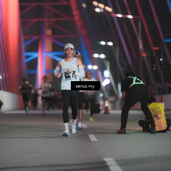 Runner Photo 6241223