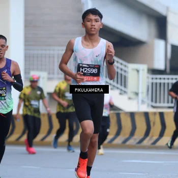 Runner Photo 6241246