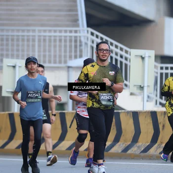 Runner Photo 6241310