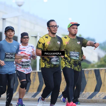 Runner Photo 6241313