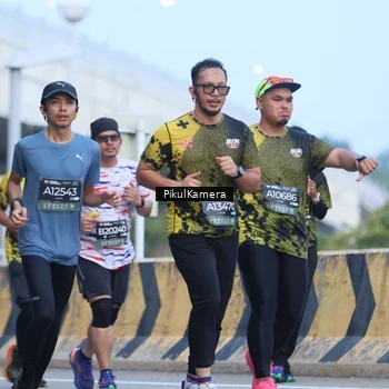 Runner Photo 6241321