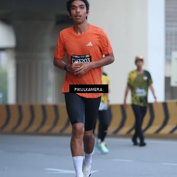 Runner Photo 6241338