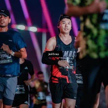 Runner Photo 6241355