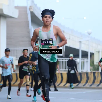 Runner Photo 6241371