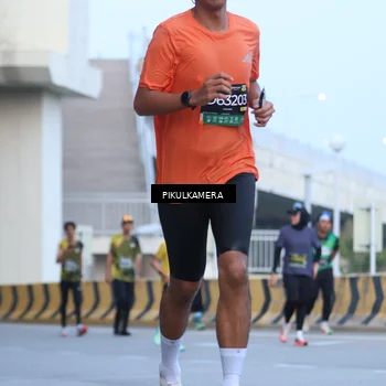 Runner Photo 6241381