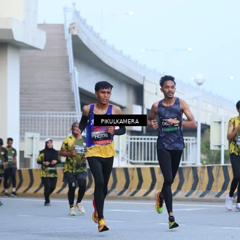 Runner Photo 6241411