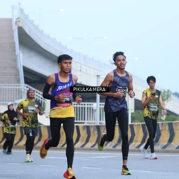Runner Photo 6241416