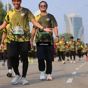 Runner Photo 6241429