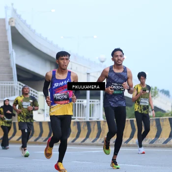 Runner Photo 6241440