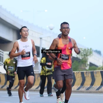 Runner Photo 6241460