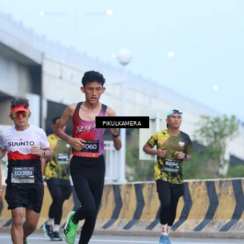Runner Photo 6241486