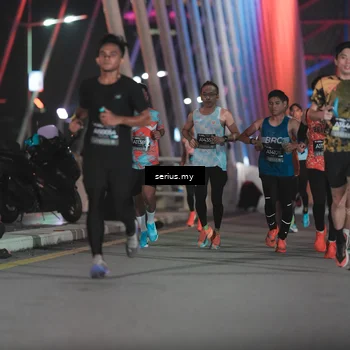 Runner Photo 6241496