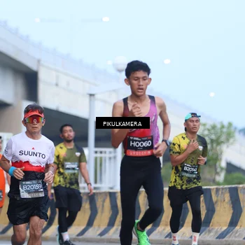 Runner Photo 6241511