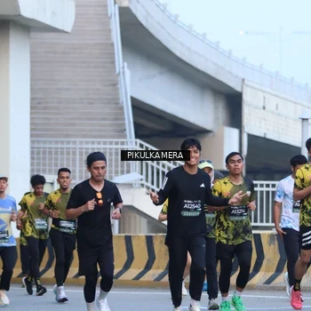 Runner Photo 6241531