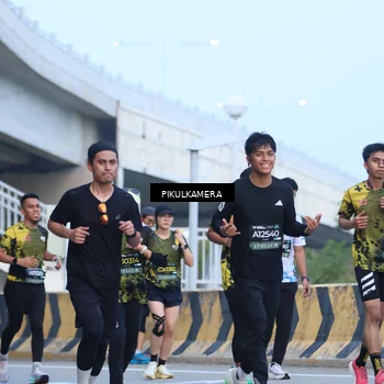 Runner Photo 6241596
