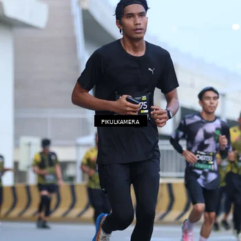 Runner Photo 6241597
