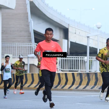 Runner Photo 6241618