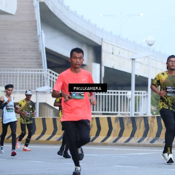 Runner Photo 6241638