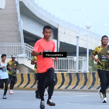 Runner Photo 6241640