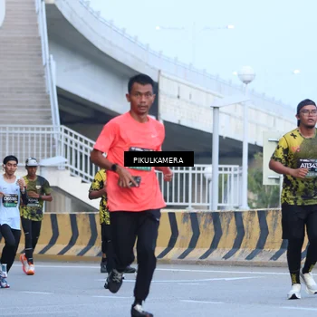 Runner Photo 6241644