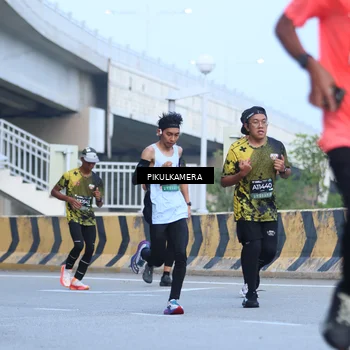 Runner Photo 6241664