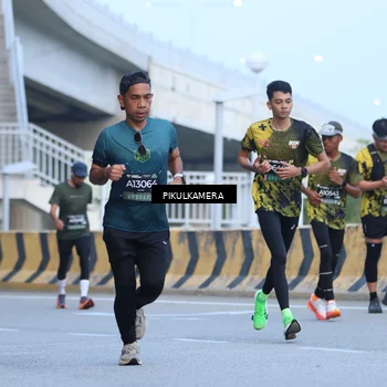 Runner Photo 6241704