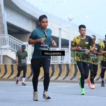 Runner Photo 6241716